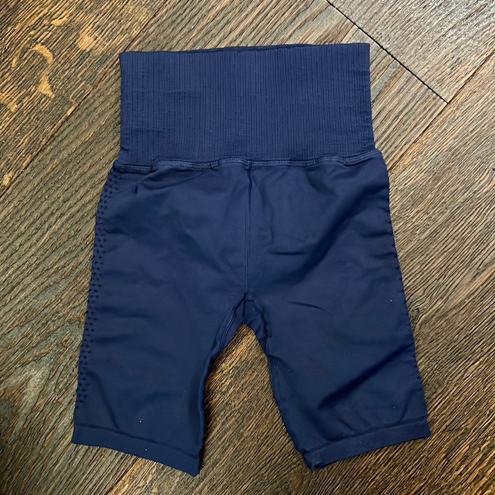 FP Movement Good Karma Bike Shorts XS/S - Picture 2 of 7